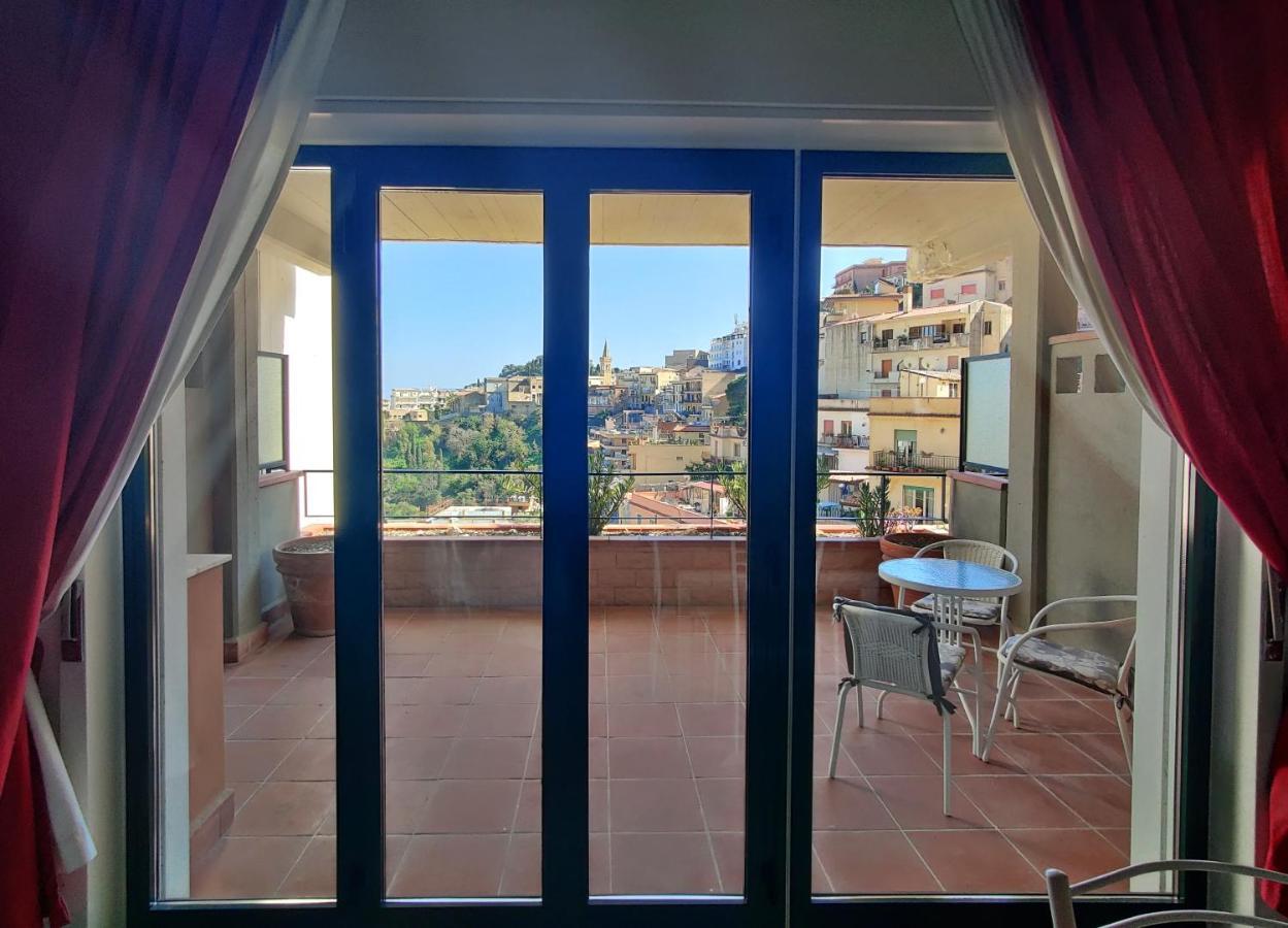 Dolce Casa Taormina Apartment Екстериор снимка